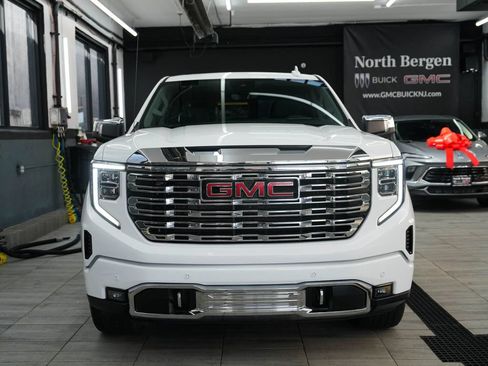 Used 2024 GMC Sierra 1500 Denali w/ Denali Reserve Package AWD/4WD image 2