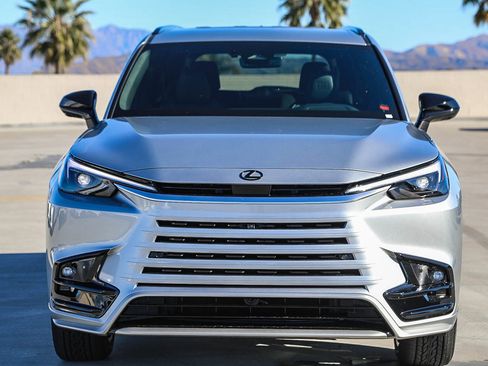 New 2026 Lexus TX 500h AWD image 2