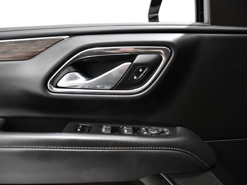 Used 2023 Chevrolet Tahoe LT w/ Luxury Package image 17