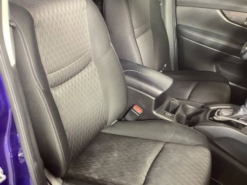 Used 2019 Nissan Rogue SV w/ Sun & Sound Touring Package image 20