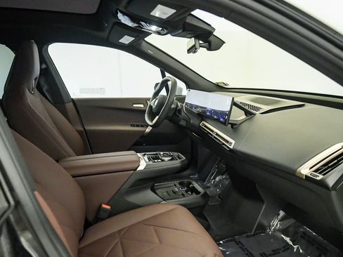 Used 2026 BMW iX xDrive60 AWD/4WD image 16