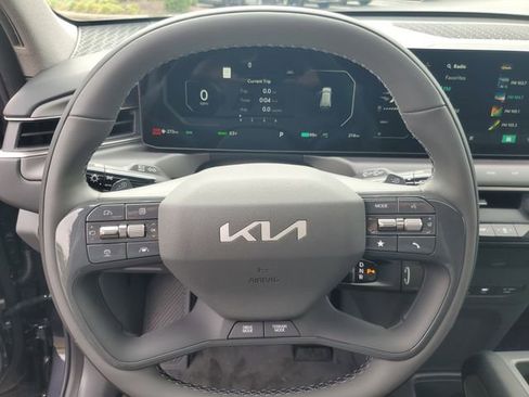 New 2026 Kia EV9 Wind image 18