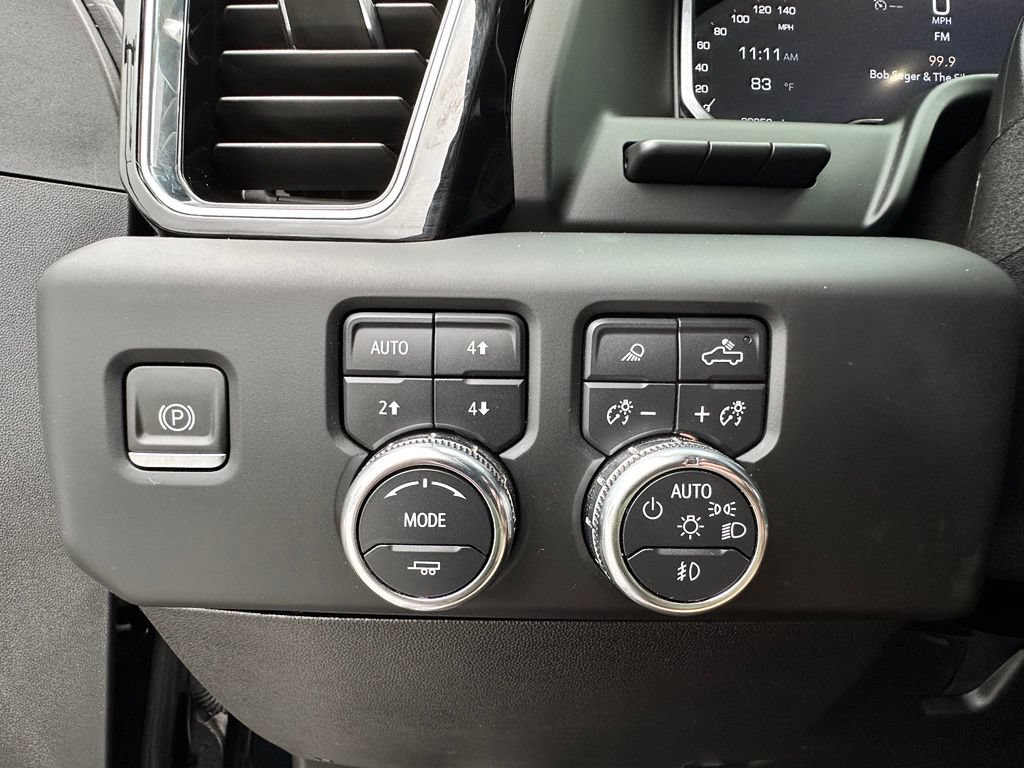 Used 2024 GMC Sierra 2500 Denali w/ Denali Reserve Package AWD/4WD image 37