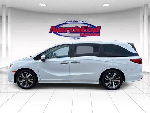 Used 2023 Honda Odyssey Touring image 4