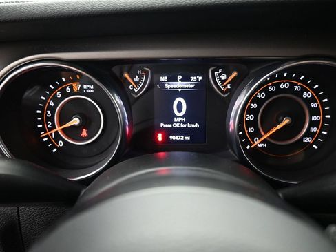 Used 2019 Jeep Wrangler Unlimited Sport S AWD/4WD image 18