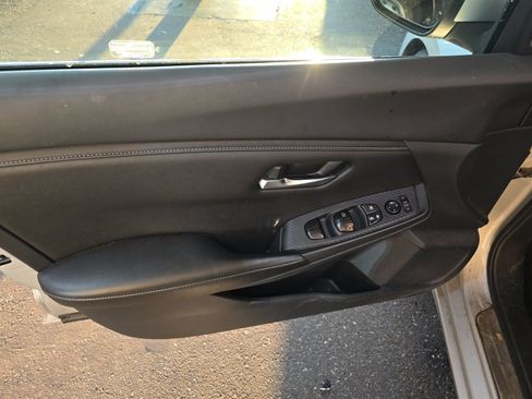 Used 2020 Nissan Sentra SV FWD image 14