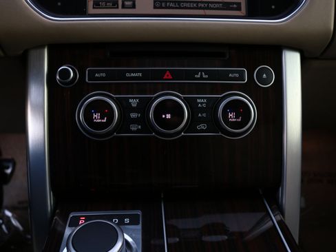 Used 2016 Land Rover Range Rover Supercharged image 32