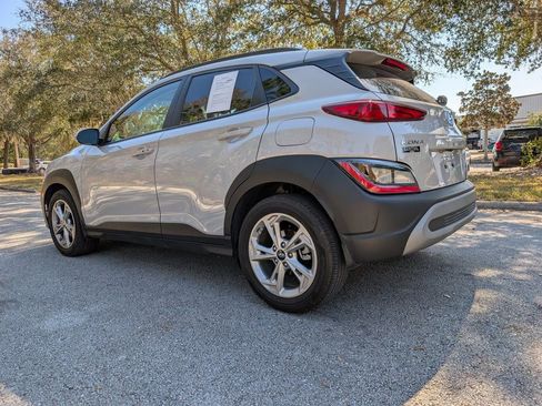 Used 2023 Hyundai Kona SEL w/ Winter Weather Package image 6