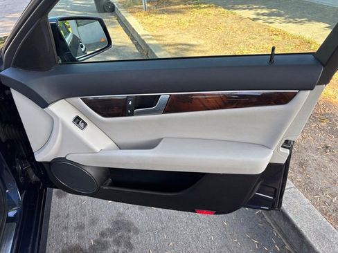 Used 2014 Mercedes-Benz C 250 Sedan image 34
