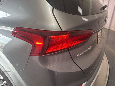 Used 2019 Hyundai Santa Fe Limited image 12