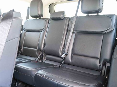 Certified 2025 Ford Expedition Max Platinum AWD/4WD image 28