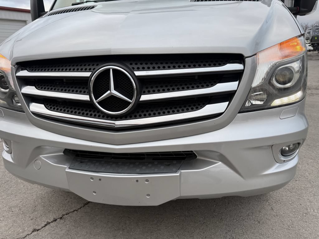 Used 2017 Mercedes-Benz Sprinter 3500 image 6