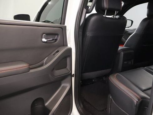 Used 2023 Nissan Frontier PRO-4X w/ Pro-4X Premium Package AWD/4WD image 31