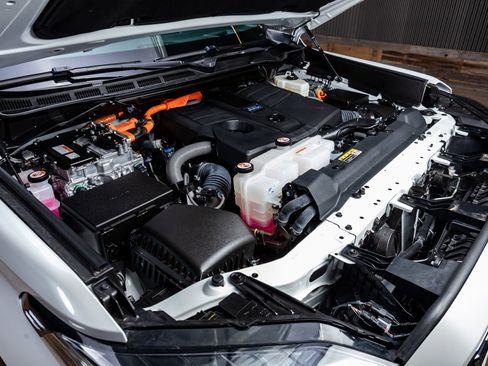 Used 2024 Toyota Sequoia Platinum image 42