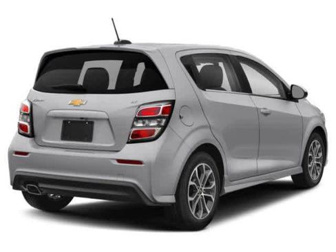 Used 2018 Chevrolet Sonic LT FWD image 5