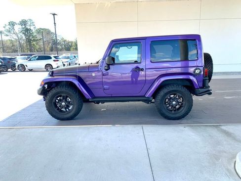 Used 2017 Jeep Wrangler Sahara image 8