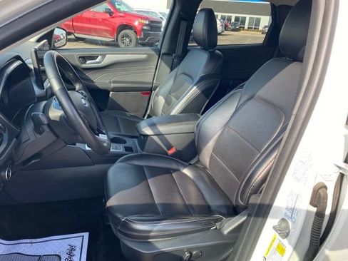 Used 2024 Ford Escape Platinum AWD/4WD image 16
