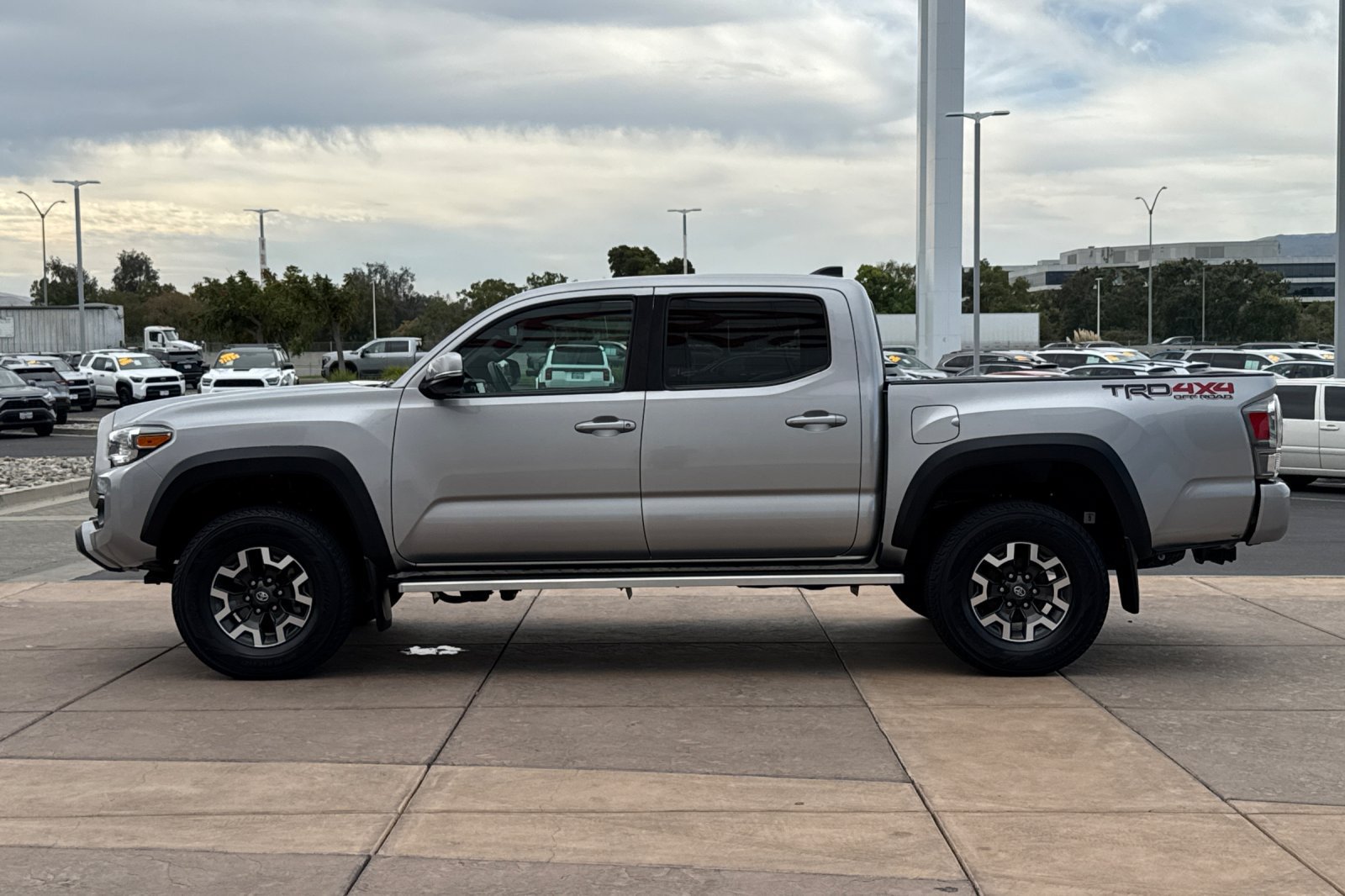 Certified 2021 Toyota Tacoma TRD Off-Road w/ Technology Package AWD/4WD image 8
