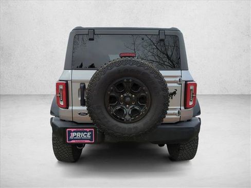 Used 2023 Ford Bronco Wildtrak image 7