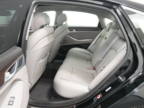 Used 2015 Hyundai Genesis 3.8 w/ Option Group 04 AWD/4WD image 31