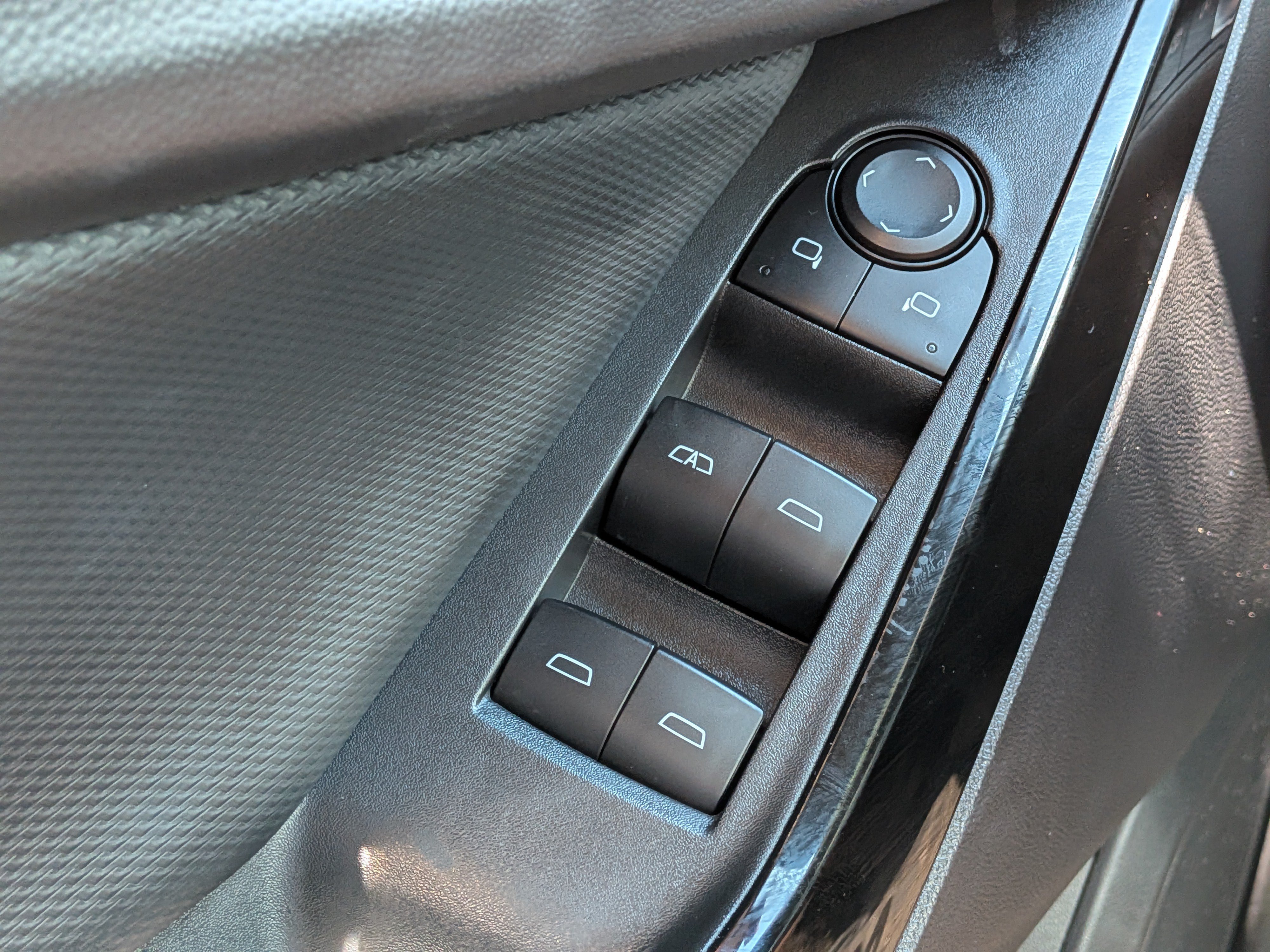 Used 2025 Chevrolet Equinox LT FWD image 21
