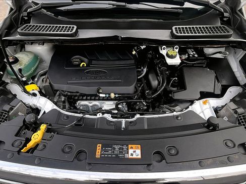 Used 2018 Ford Escape SE w/ SE Sport Appearance Package image 9