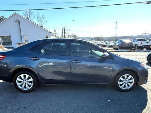 Used 2015 Toyota Corolla LE image 6