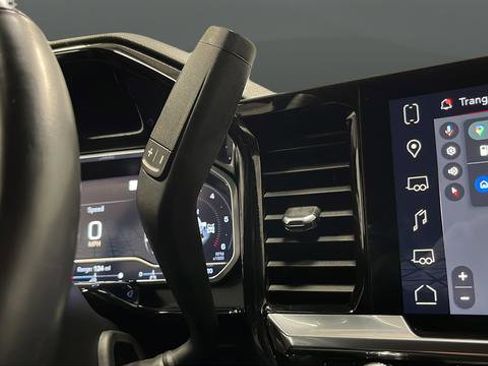 Used 2023 GMC Sierra 1500 SLT image 18