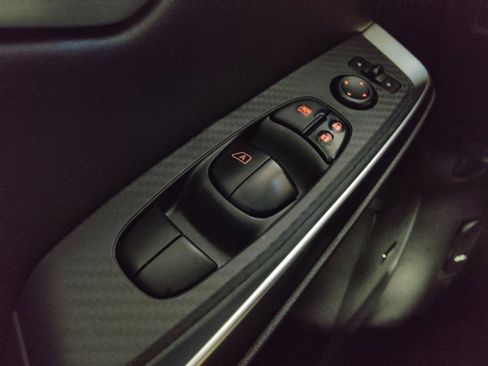 Used 2023 Nissan Sentra SR w/ SR Premium Package FWD image 27