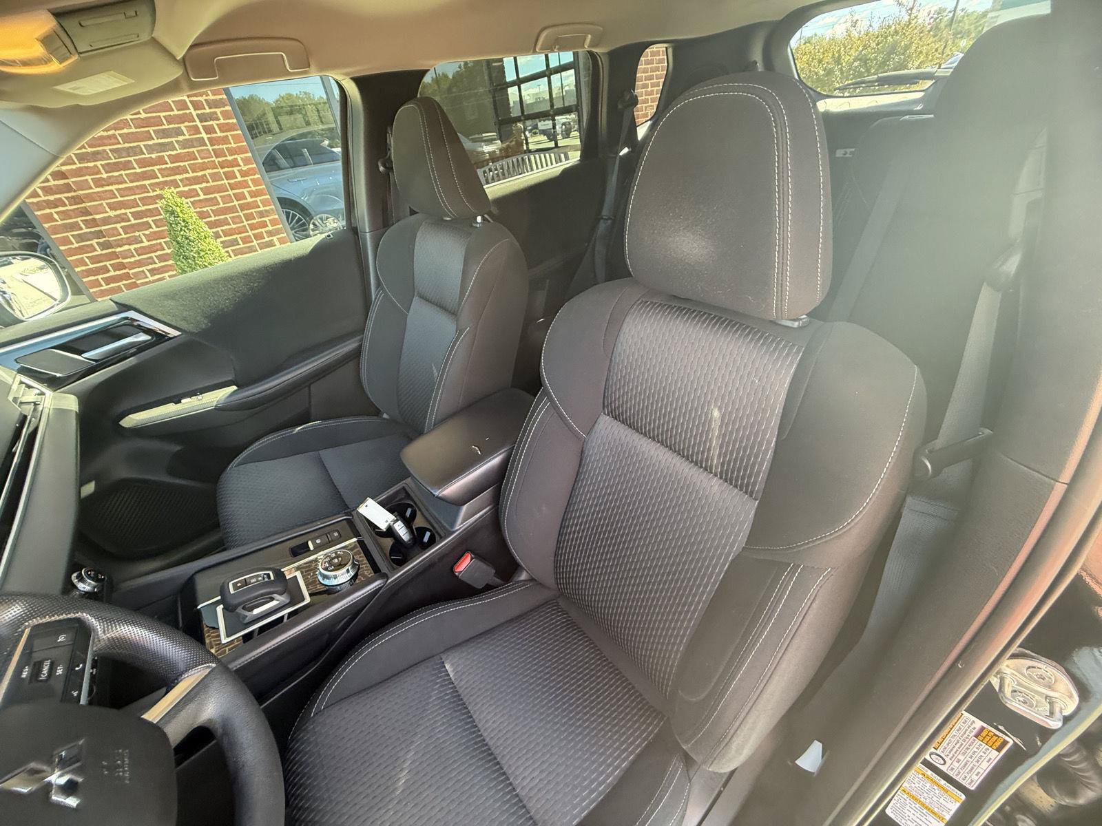 Used 2023 Mitsubishi Outlander ES FWD image 13