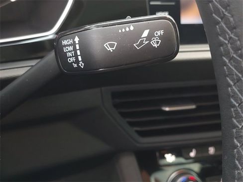 Used 2024 Volkswagen Jetta SEL image 13