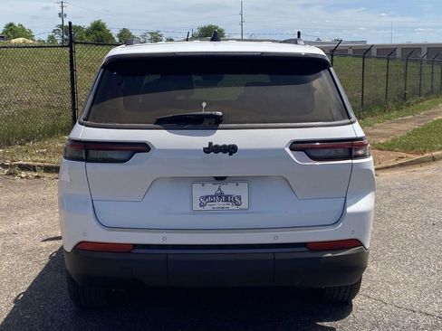 New 2026 Jeep Grand Cherokee L 2WD image 6