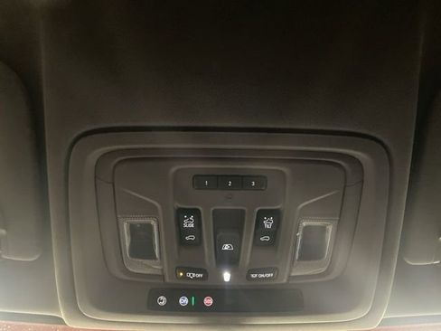 Used 2020 Chevrolet Silverado 2500 LTZ w/ LTZ Convenience Package image 34