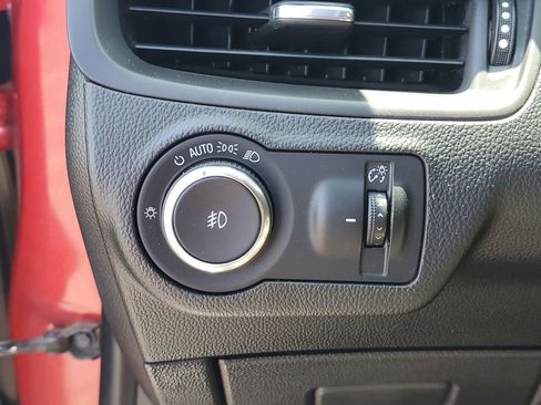 Used 2017 Buick Envision Essence FWD image 21