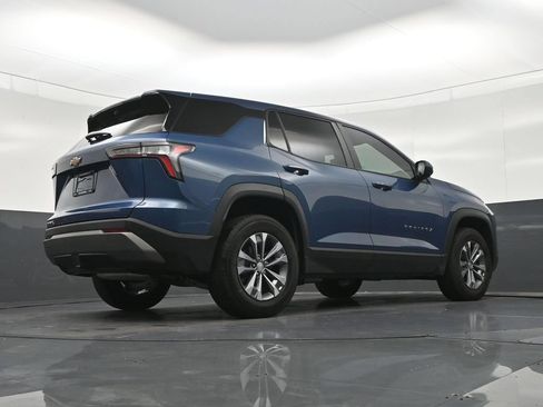 Used 2025 Chevrolet Equinox LT w/ Safety and Technology Package FWD image 28