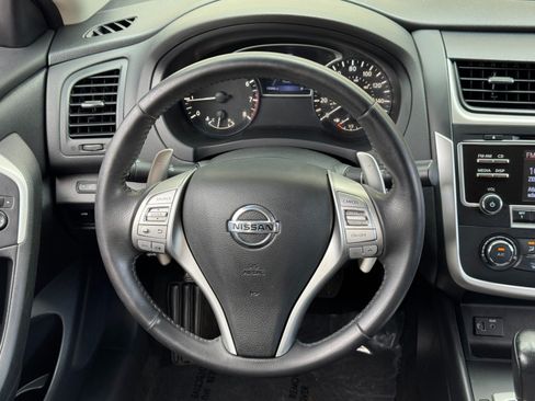 Used 2017 Nissan Altima 2.5 SR FWD image 19