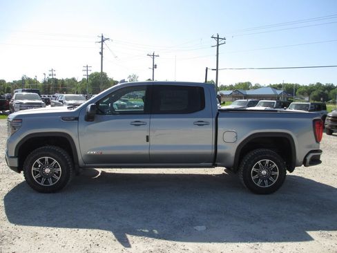 New 2026 GMC Sierra 1500 AT4 w/ AT4 Premium Package AWD/4WD image 9