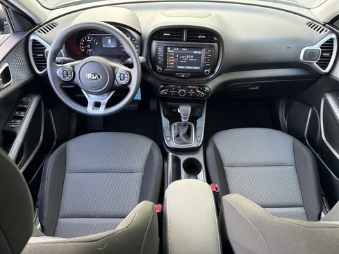 Used 2021 Kia Soul LX FWD image 11