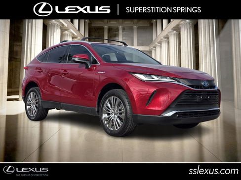 Used 2021 Toyota Venza XLE image 1