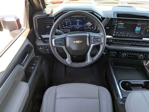 Used 2025 Chevrolet Silverado 2500 LTZ w/ LTZ Premium Package AWD/4WD image 16