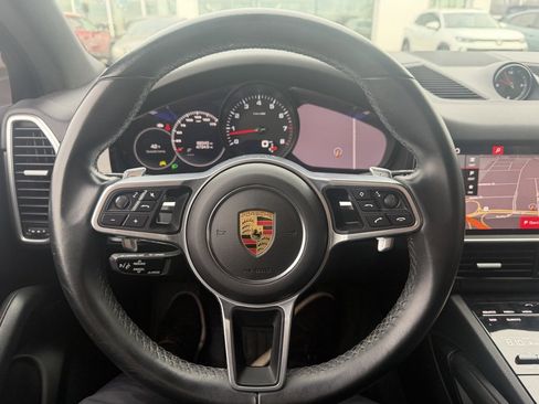 Used 2021 Porsche Cayenne image 37