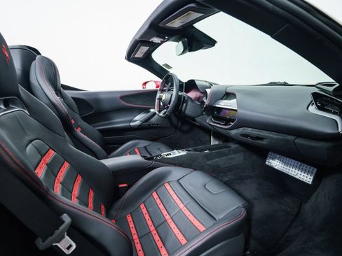 Used 2024 Ferrari SF90 Spider AWD/4WD image 38
