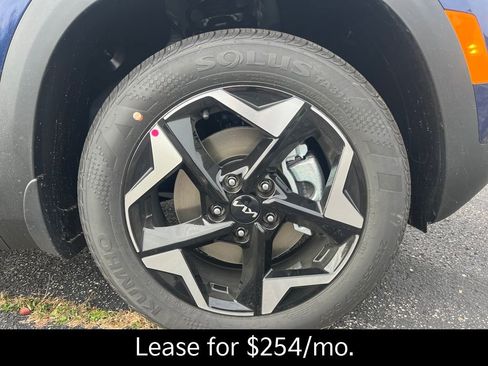 New 2026 Kia Seltos EX image 11