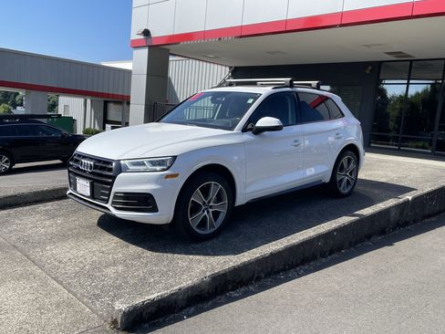 Used 2020 Audi Q5 2.0T Premium Plus w/ Premium Plus Package AWD/4WD image 4