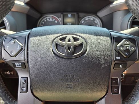 Used 2021 Toyota Tacoma TRD Sport RWD image 33