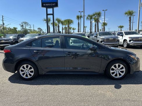 Used 2024 Toyota Corolla LE FWD image 17