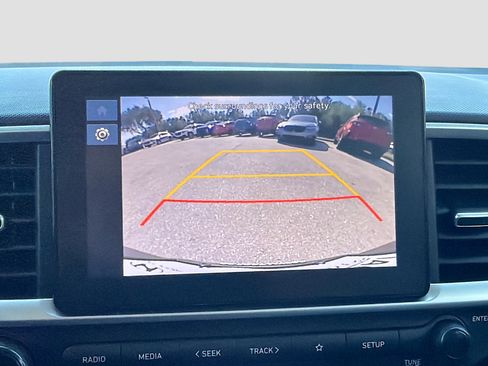 Used 2024 Hyundai Venue SEL image 28