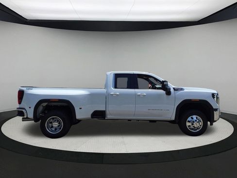 New 2026 GMC Sierra 3500 SLE w/ SLE Value Package AWD/4WD image 6
