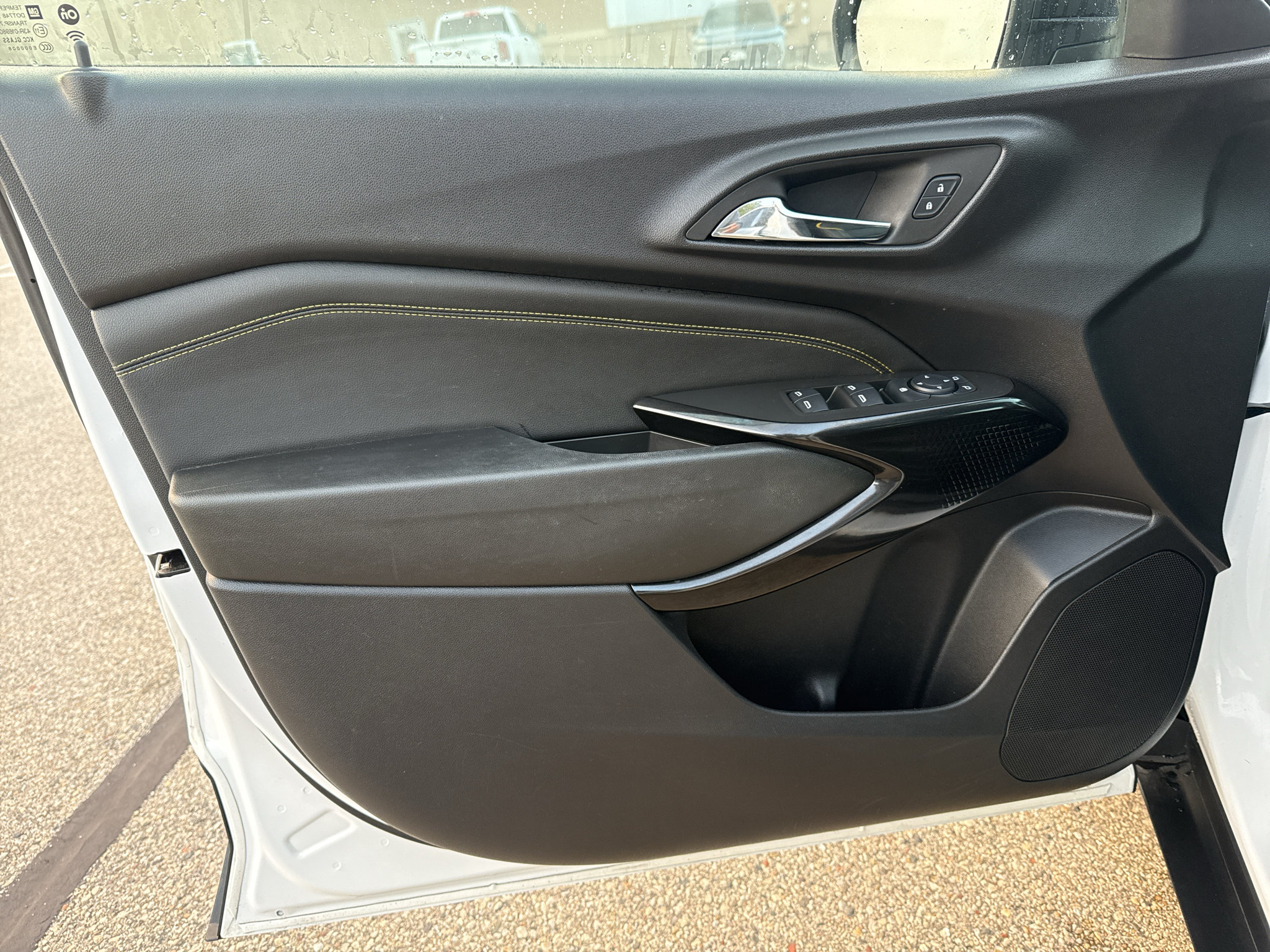 Used 2024 Chevrolet Trax ACTIV w/ Sunroof Package FWD image 9
