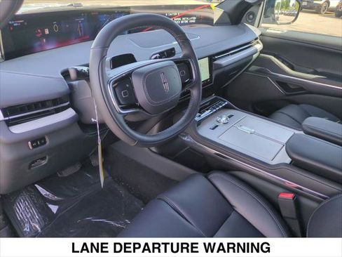 New 2026 Lincoln Navigator Reserve w/ Jet Appearance Package AWD/4WD image 7